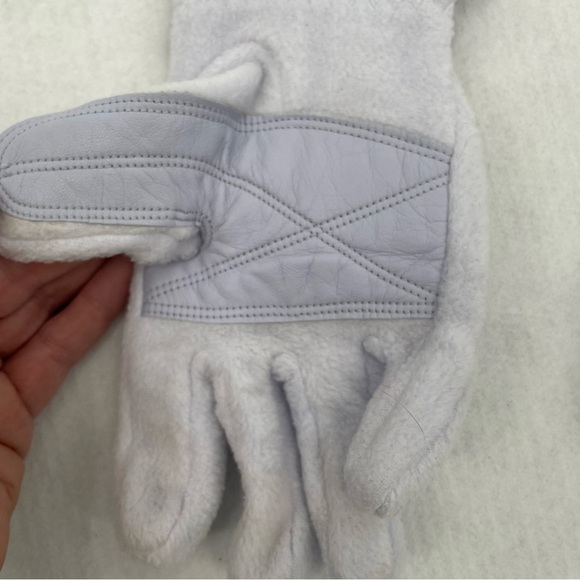 COLUMBIA Women’s Fleece Gloves White/super light purple/blue size: Medium - Picture 4 of 9